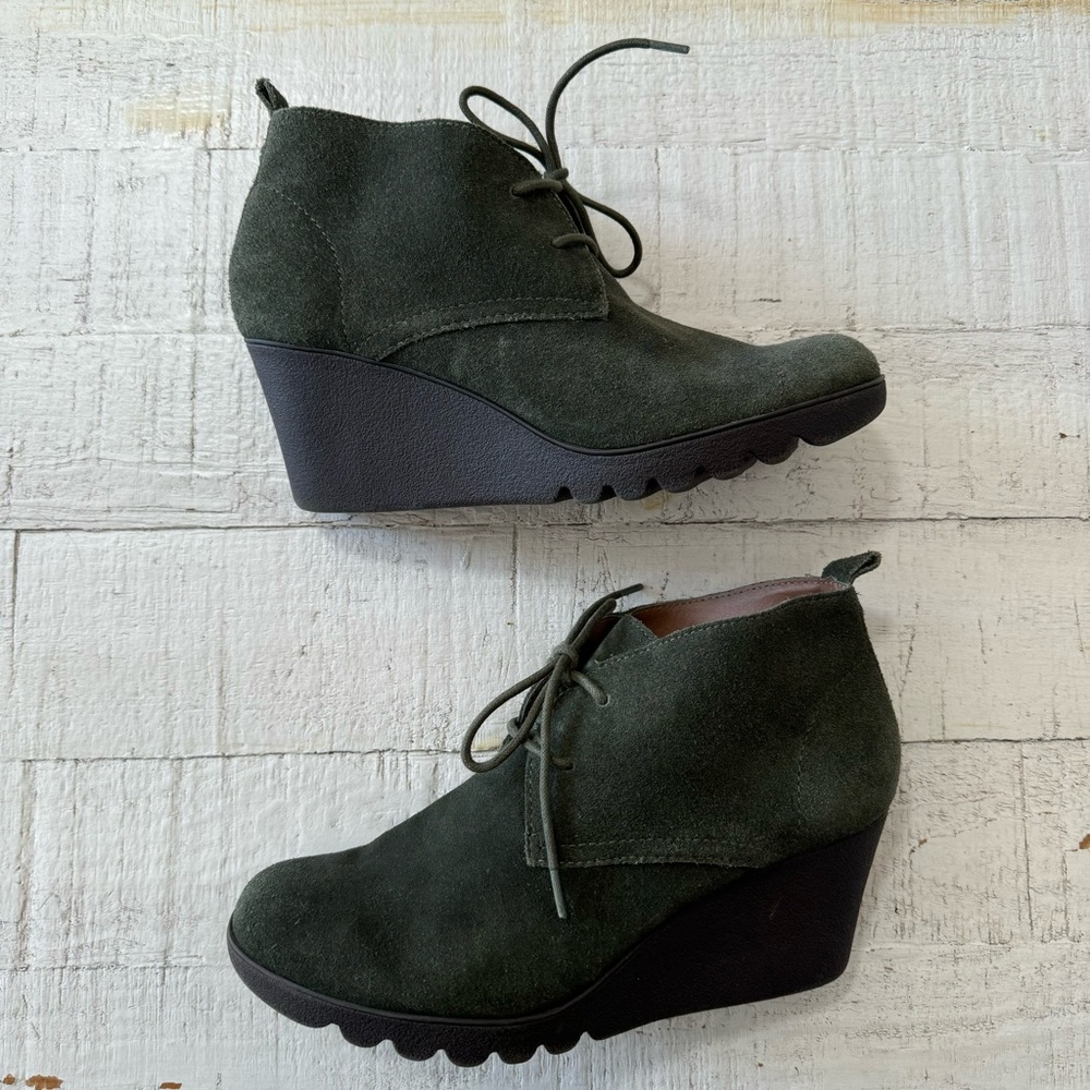 Donald J. Pliner Makko Wedge Ankle Boots size‎ 6.5 Olive Green Suede Booties